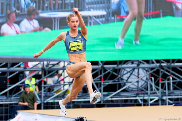 Antonia Bronnert 1460k