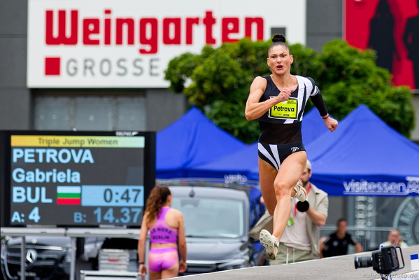 Gabriela Petrova 4376k