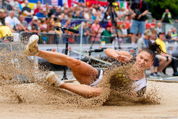 Gabriela Petrova 4402k