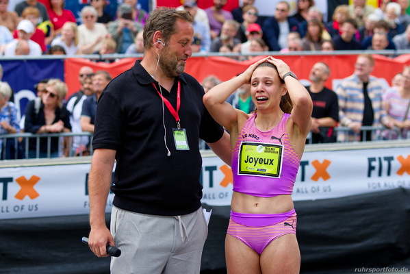 Caroline Joyeux 5477k